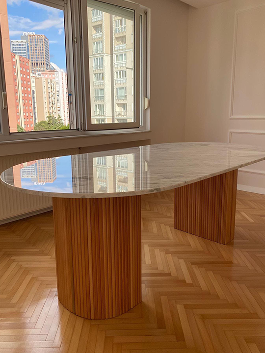 Carrera Solo Ayak Mermer Masa