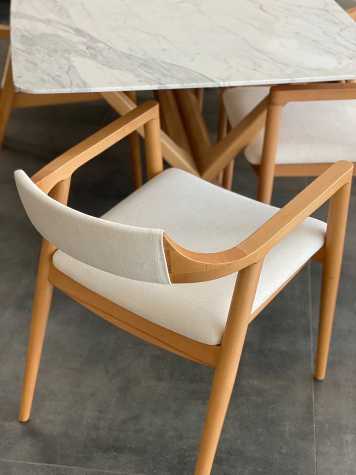 Taco Sırtı Kumaşlı Sandalye